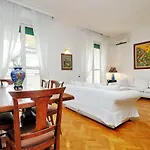 Domus Flavio - My Extra Home