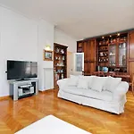 Domus Flavio - My Extra Home